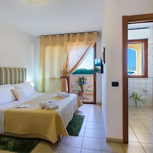 https://sunsardinia-bed-and-breakfast.in-sardinia.net