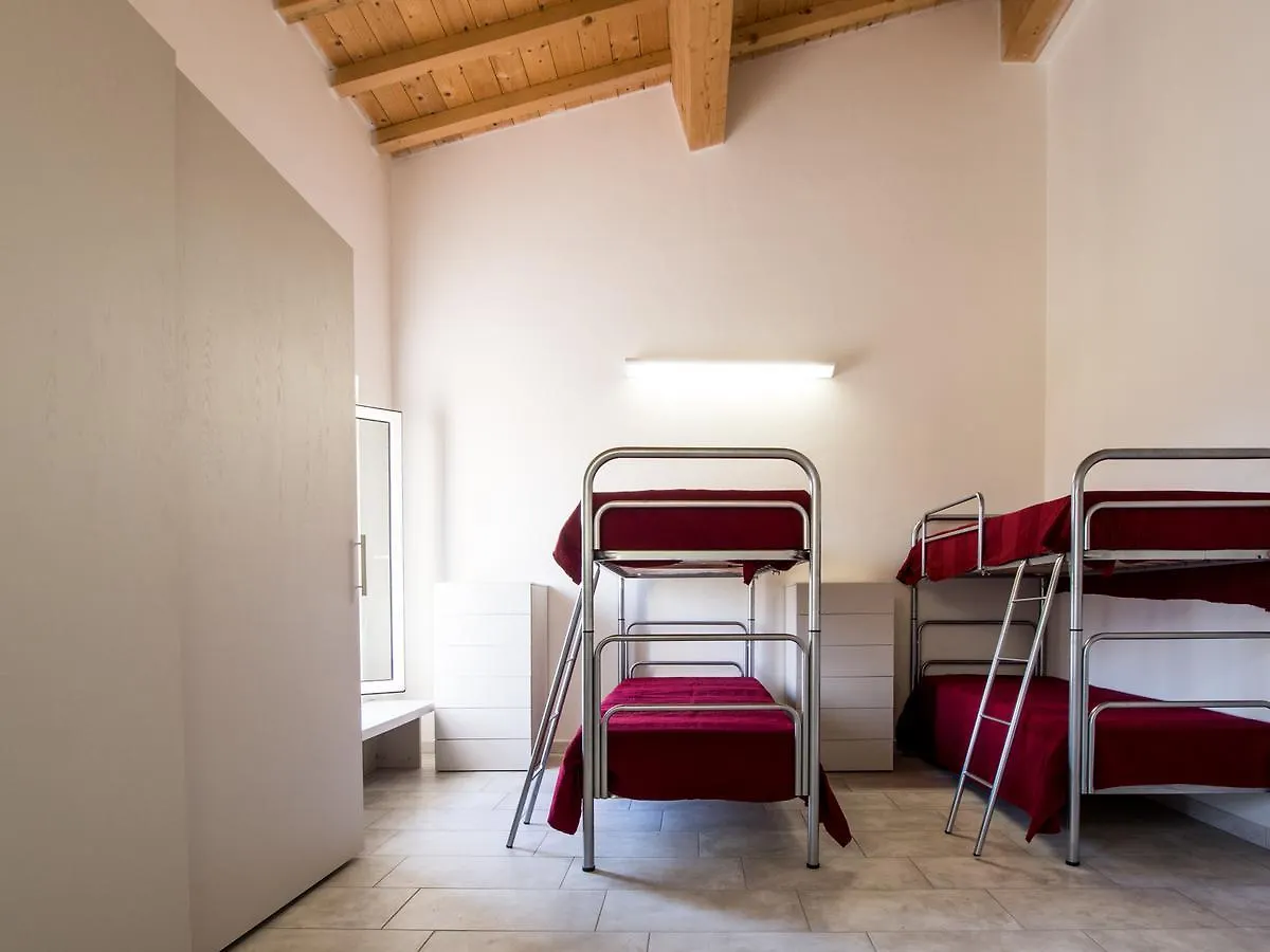 Ostello La Salana Capannori Hostel